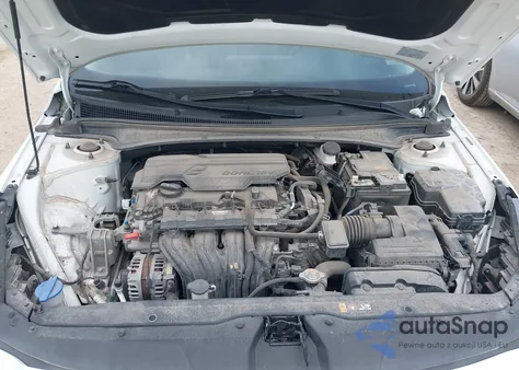 2021 Hyundai Elantra Sel z USA, uszkodzony, nr VIN 5NPLM4AG6MH002610